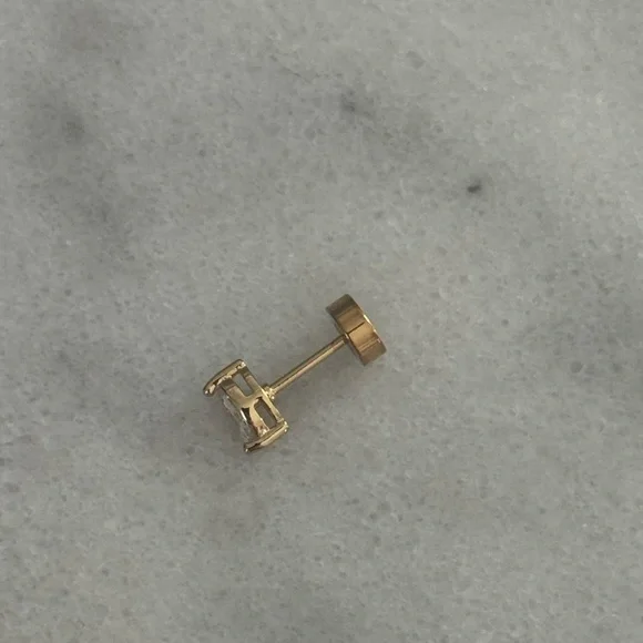 Gold Crystal Tear Drop Mini Micro Cartilage Earring 

Brand New - Picture 3 of 5